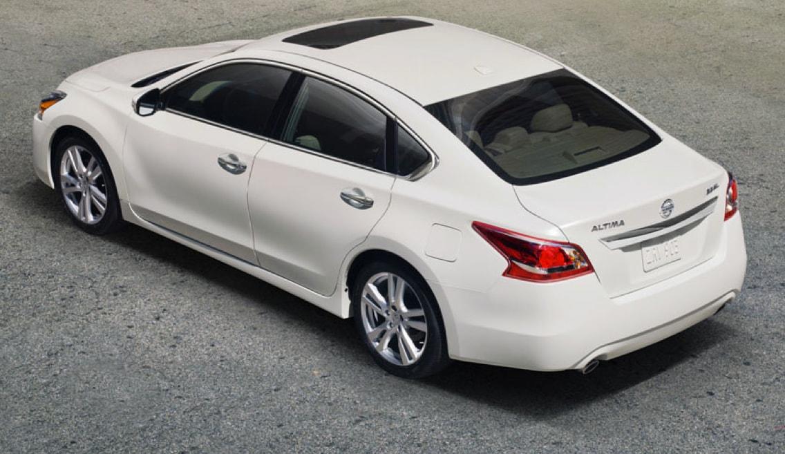 2015 Nissan Altima Exterior Rear 2015 Nissan Altima Exterior Rear